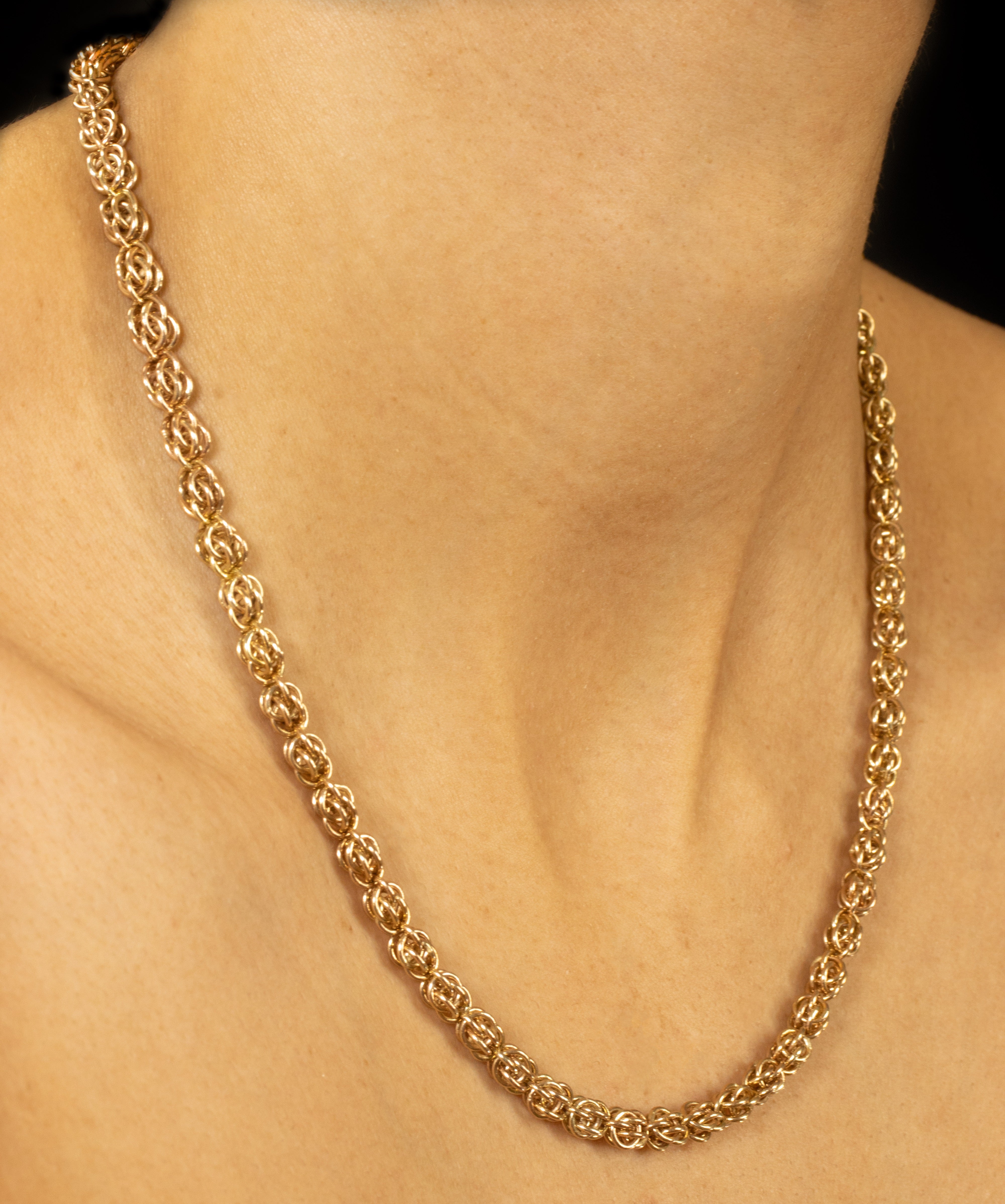 GOLD LATHYRUS CHAIN NECKLACE