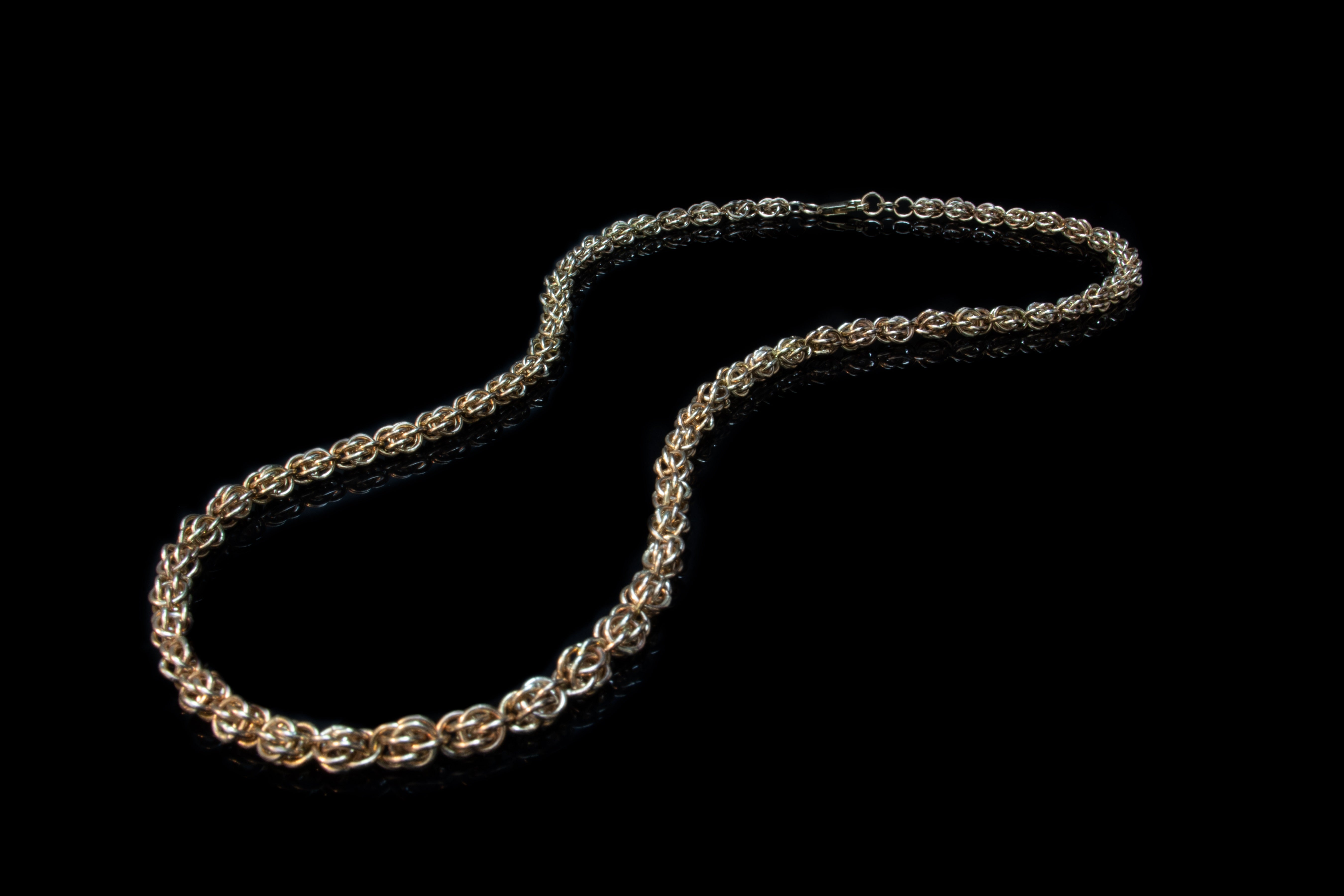 GOLD LATHYRUS CHAIN NECKLACE