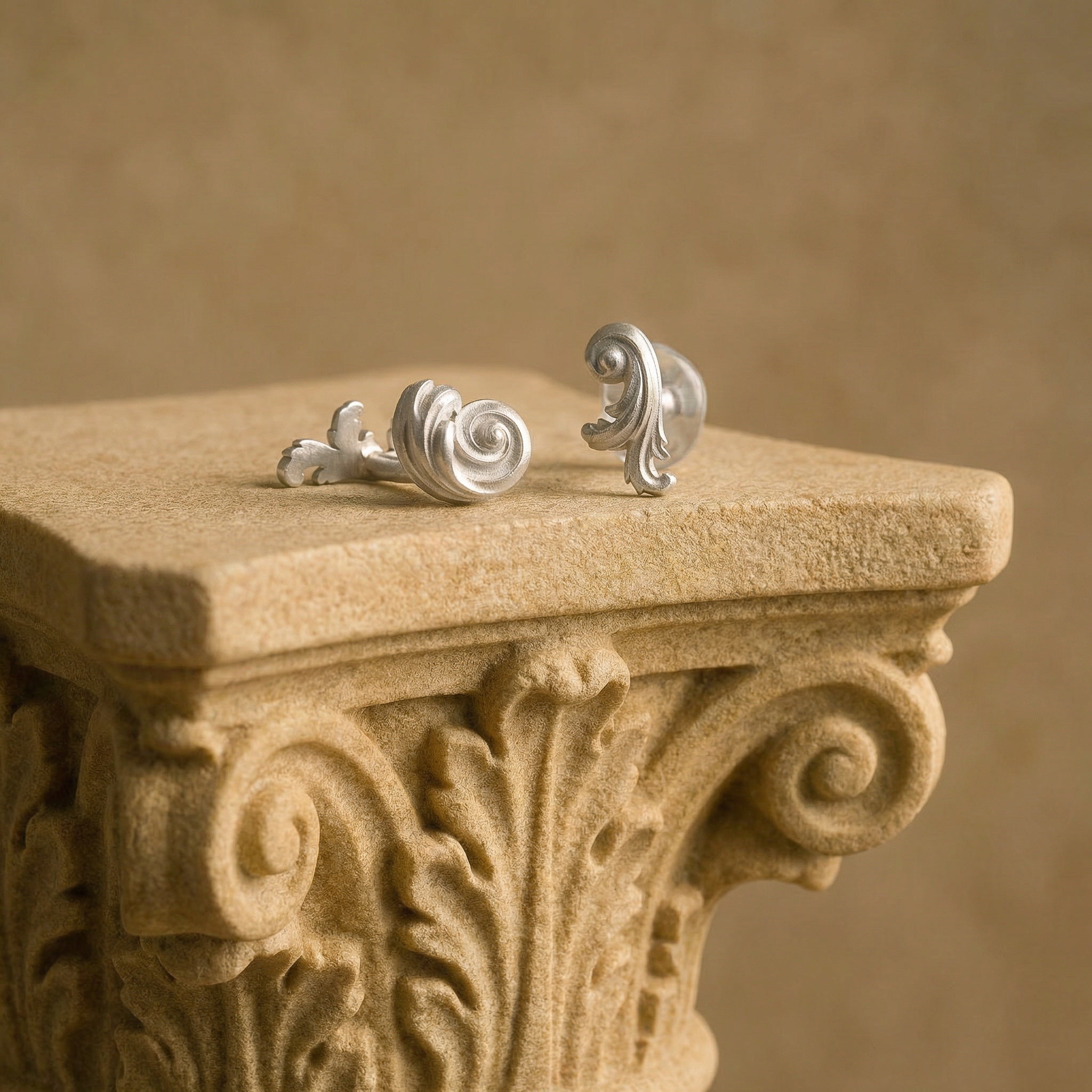ACANTHUS LEAF CUFFLINKS