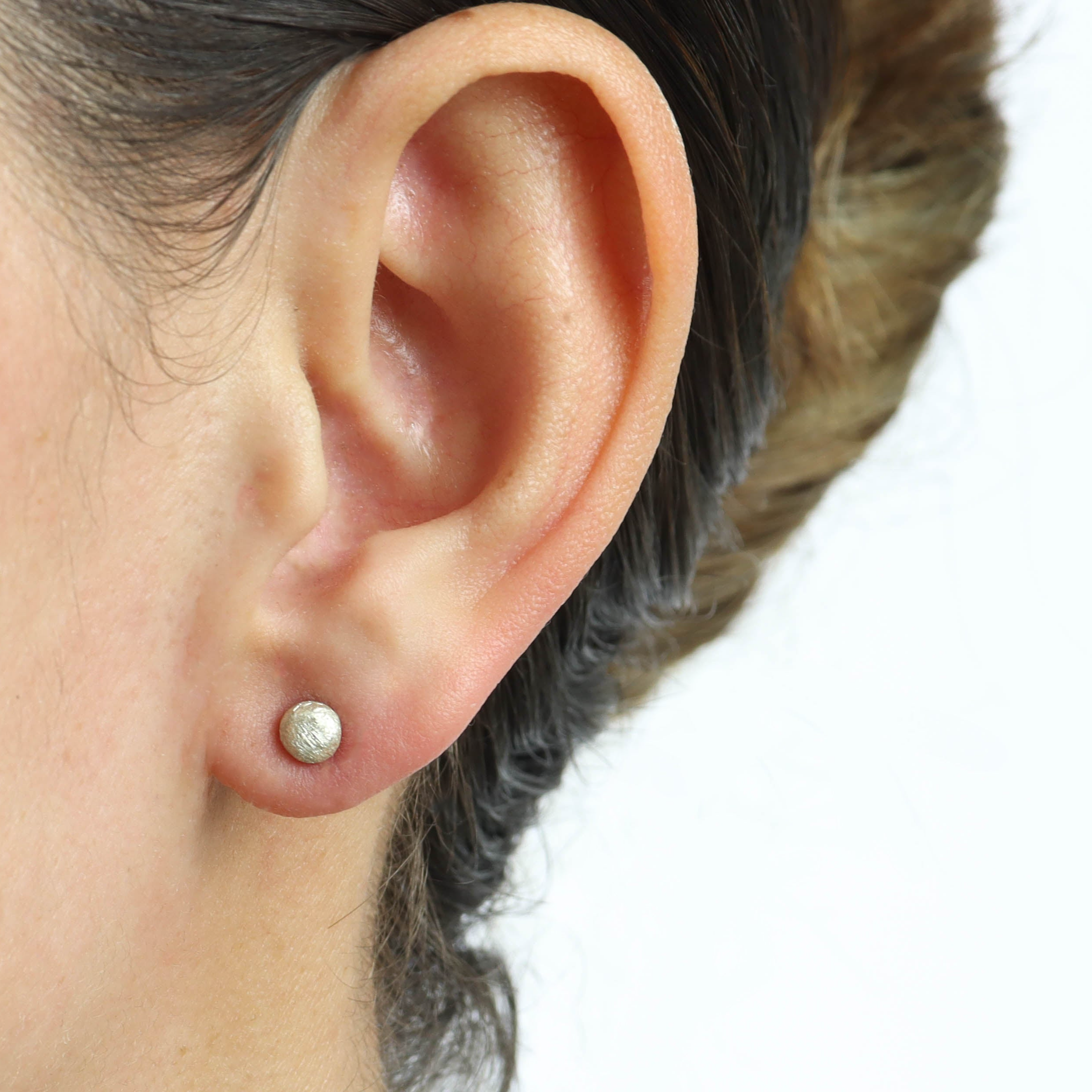 PEARL DROP DETACHABLE EARRINGS (Peacock colouring)