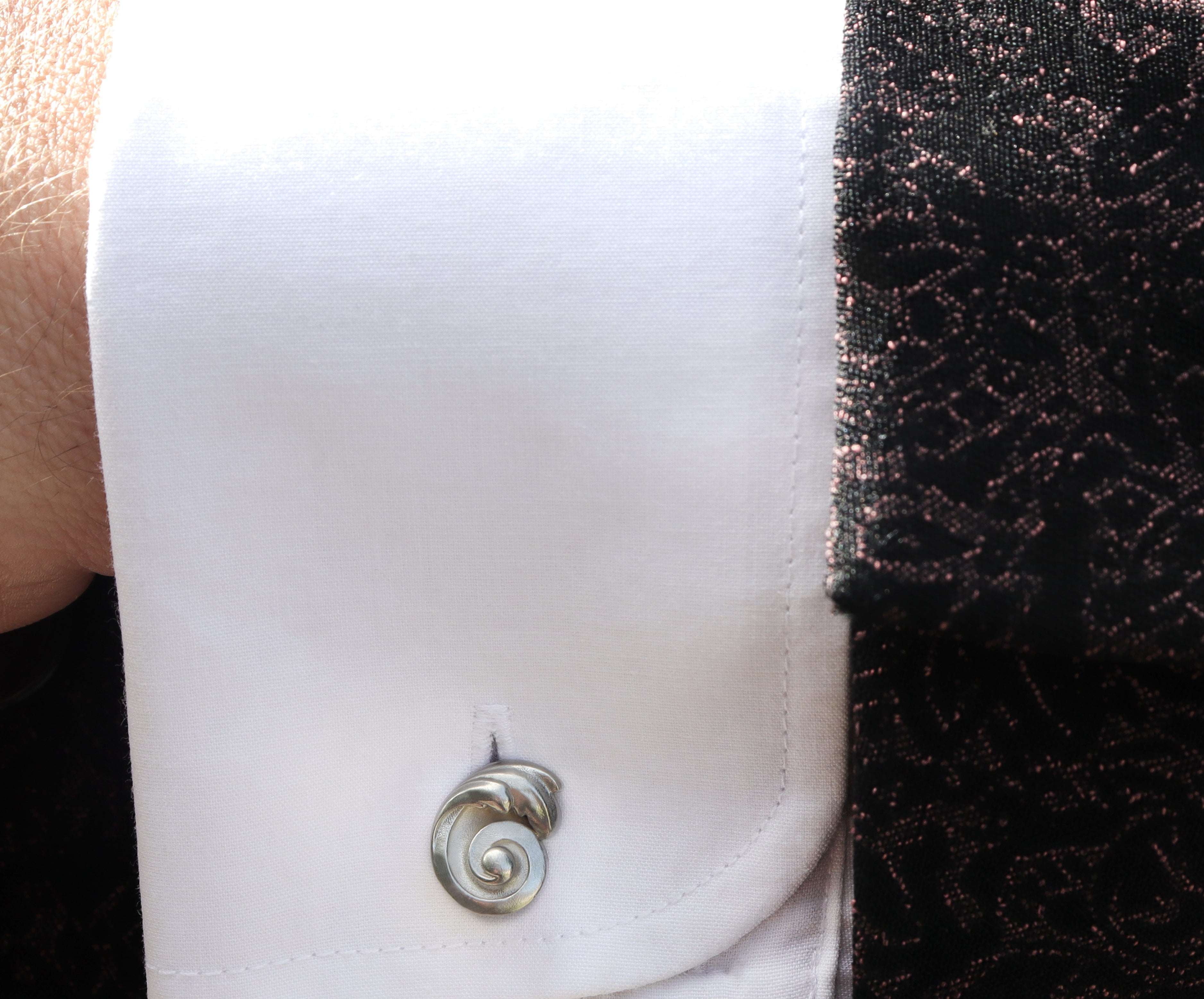 ACANTHUS LEAF CUFFLINKS