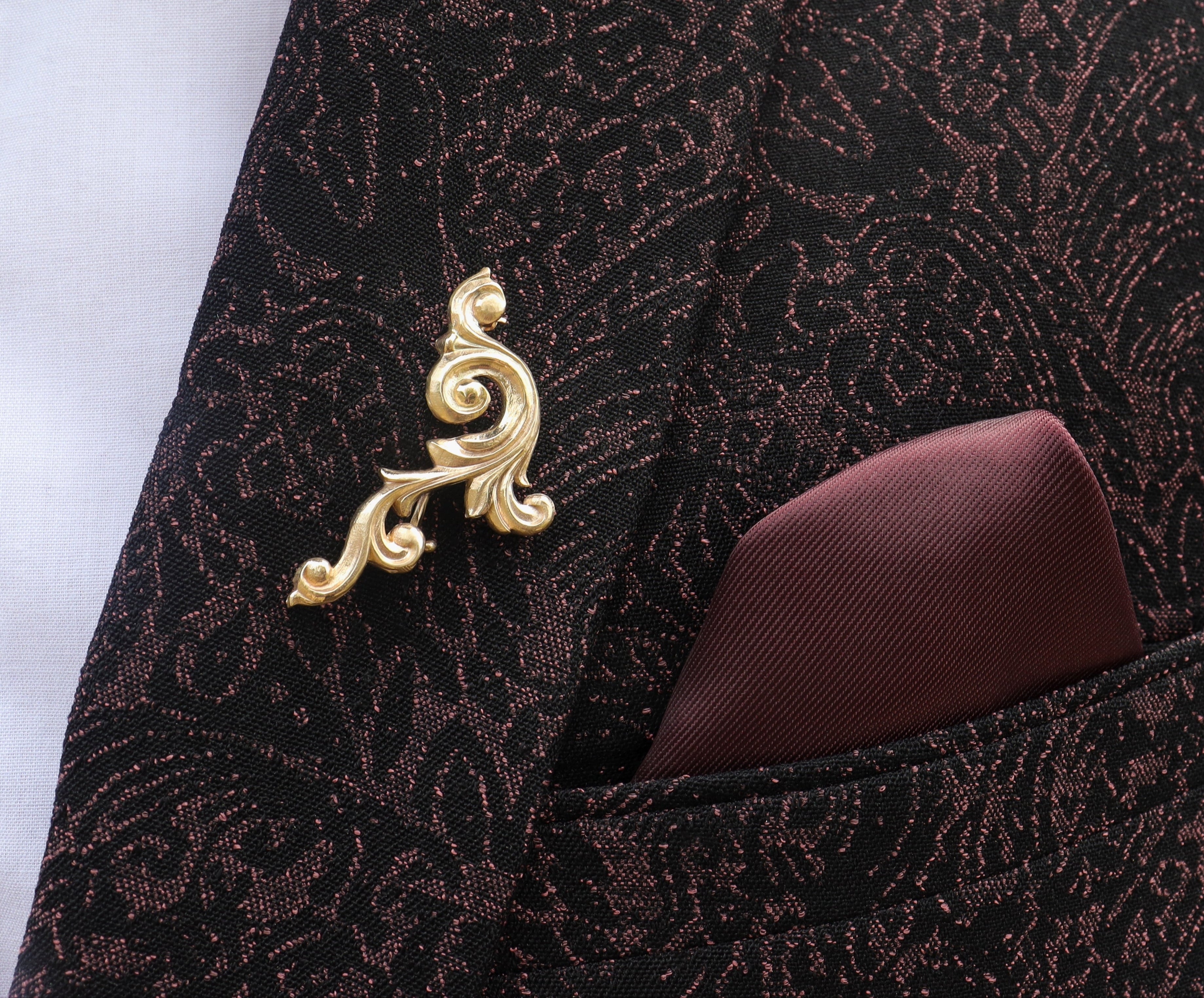 ACANTHUS SCROLL