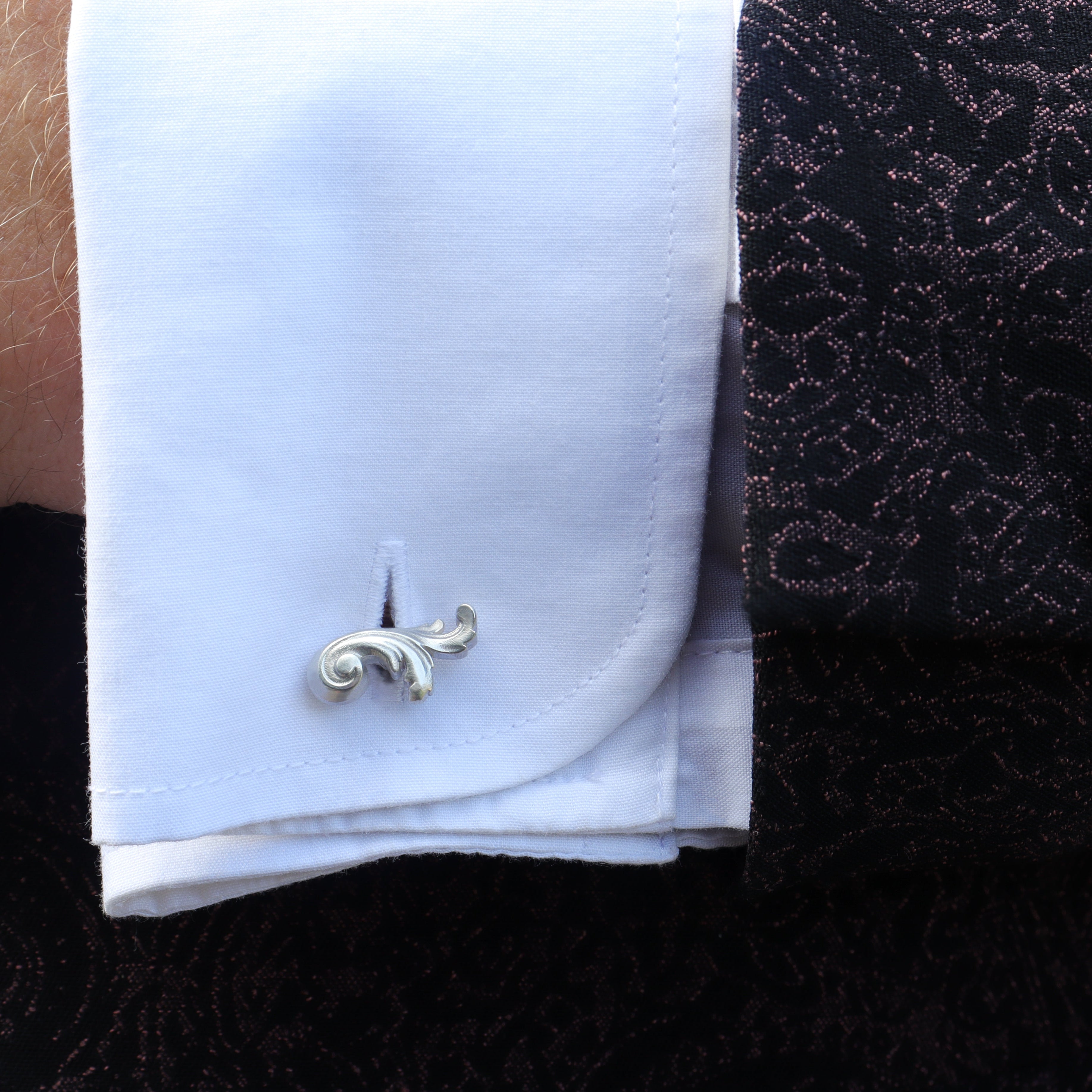 ACANTHUS LEAF CUFFLINKS
